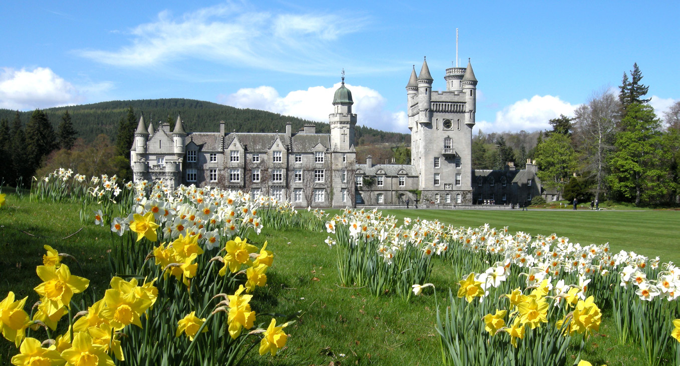 Glorious Scotland - Edinburgh, The Highlands & Iconic Castles (2025)